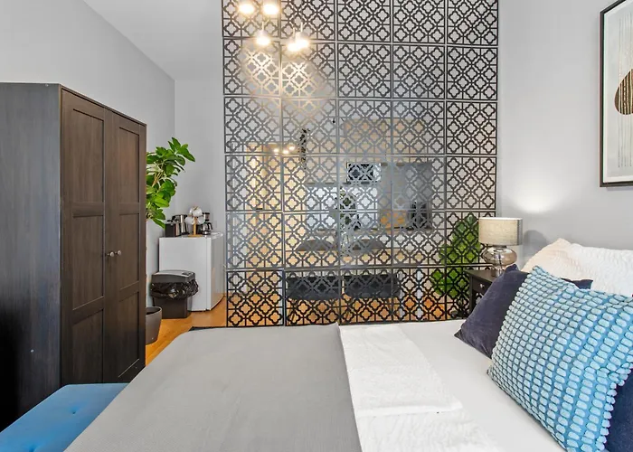 Perfect Location, 2 Min To Main Station, Long Term
