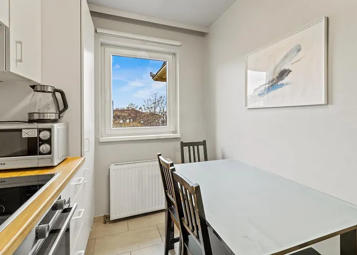 Perfect Location, 2 Min To Main Station, Long Term * Vienna