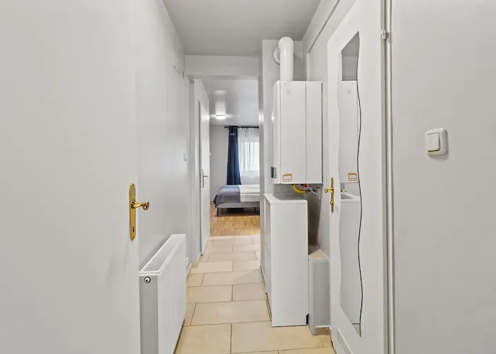 Apartment Perfect Location, 2 Min To Main Station, Long Term Vienna