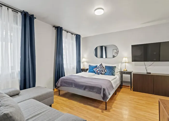 Perfect Location, 2 Min To Main Station, Long Term * Vienna