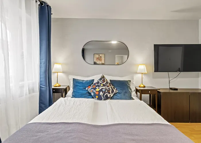 Apartment Perfect Location, 2 Min To Main Station, Long Term